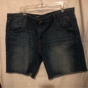 Jean shorts (cut offs) raw hem size 18/34